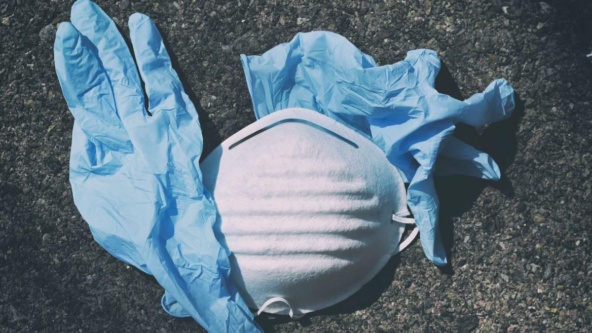 barbat masturba liceu pitesti amendat masca de protectie