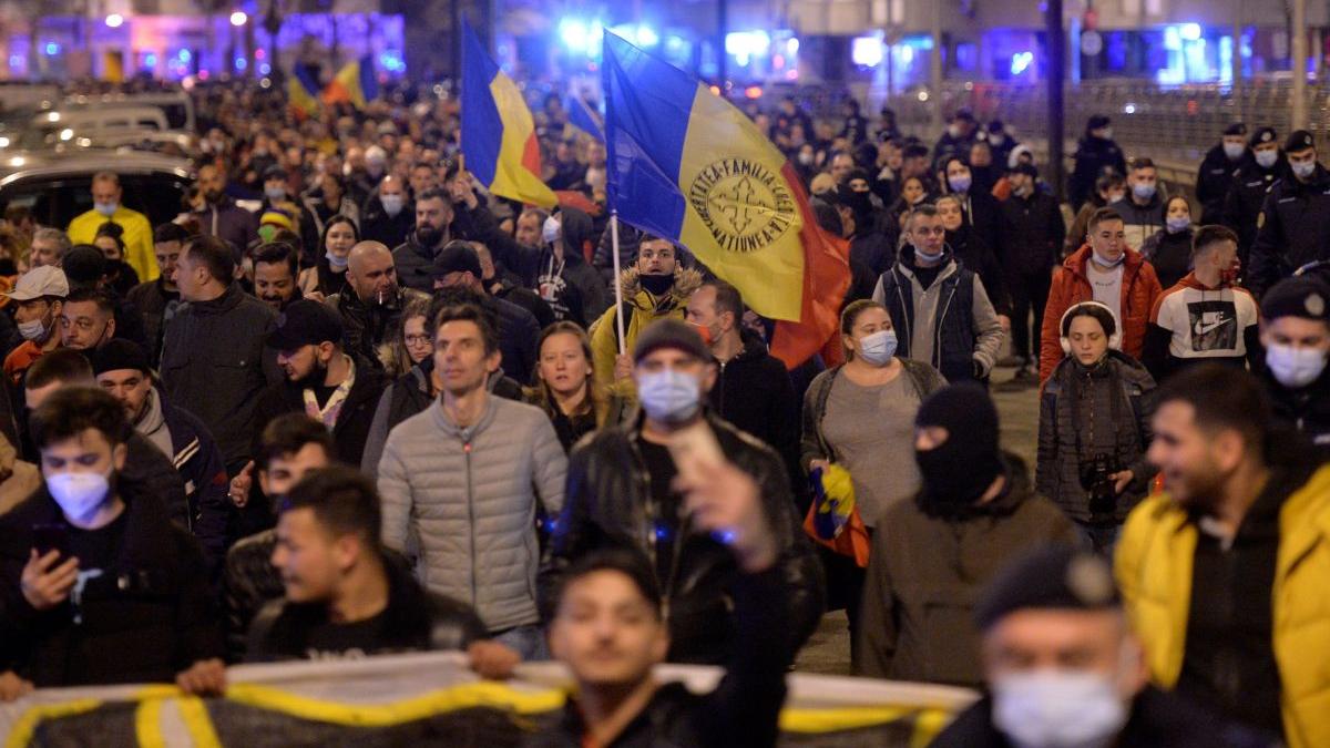 proteste manele petarde batai restrictii