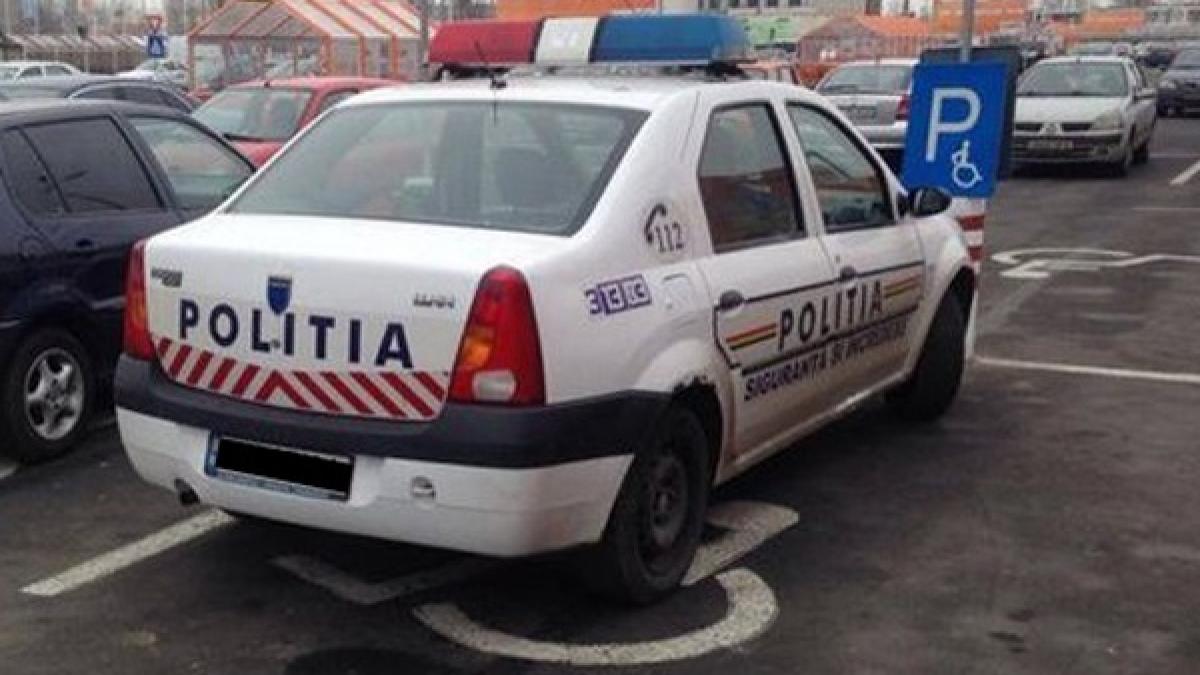 masina politie parcare pesoana dizabilitati