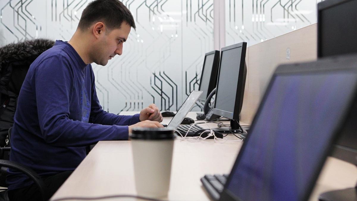 patronii pot reduce 80 suta timpul de munca anagajti stare de alerta