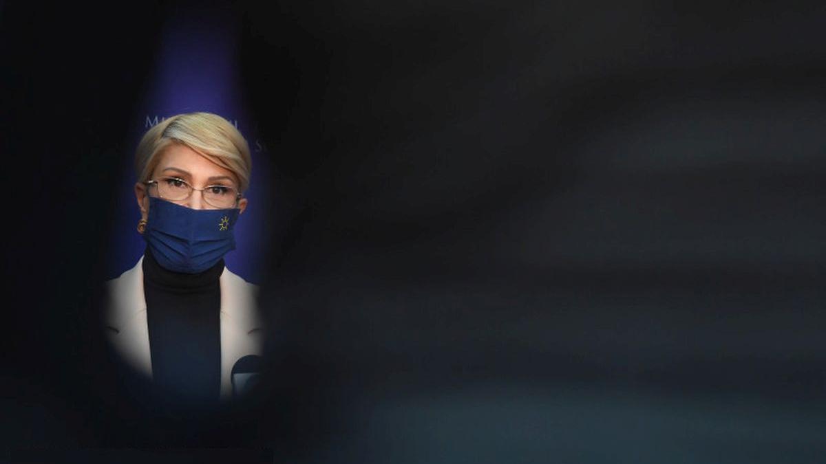 raluca turcan ceata plata amenda nepurtare masca