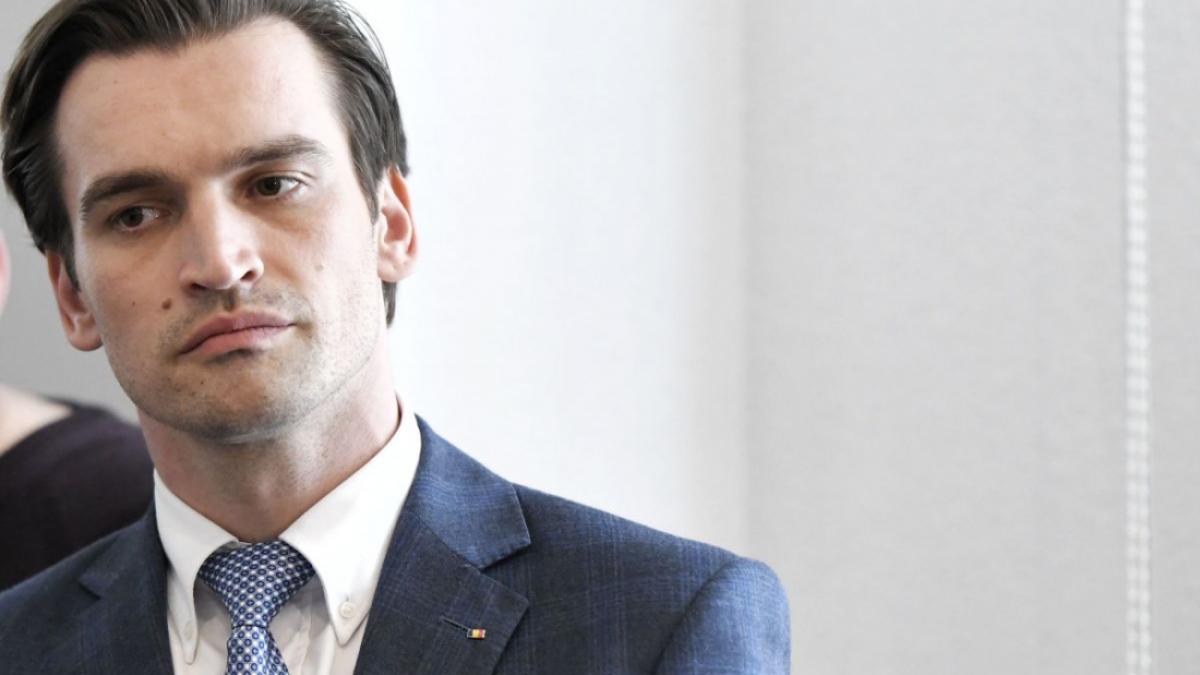 secretarul de stat in ministerul sanatatii andrei baciu isi cere iertare de la pacienti si