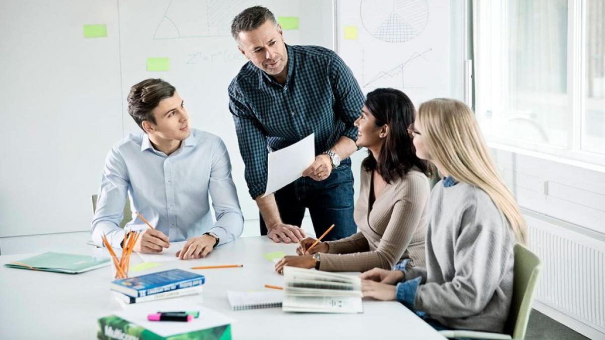 de ce sa lucrezi cu o agentie de traduceri si nu cu un traducator independent