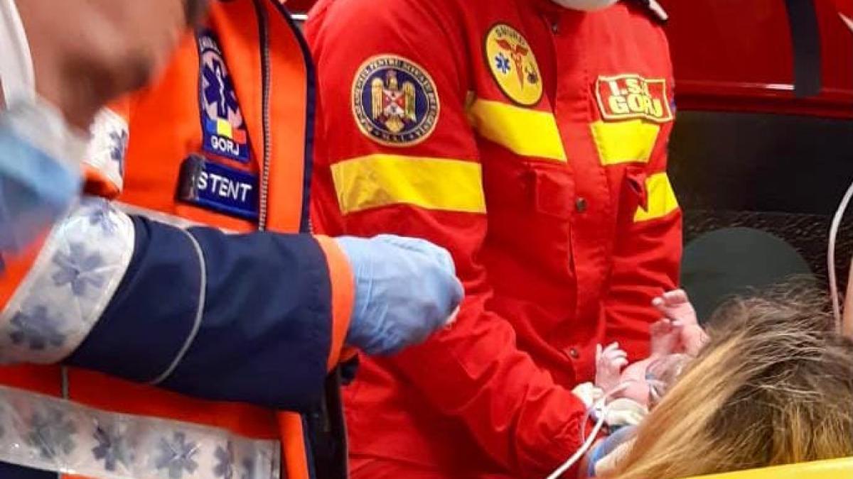 ambulanta femeie nascut