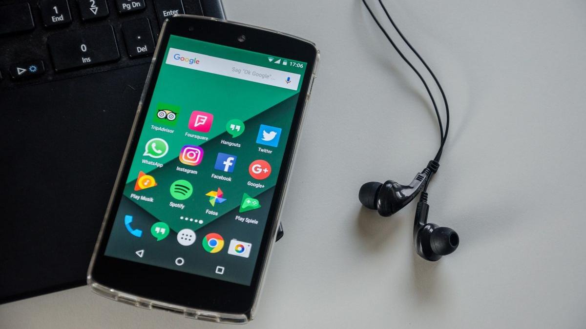 google dan oros microfon telefon