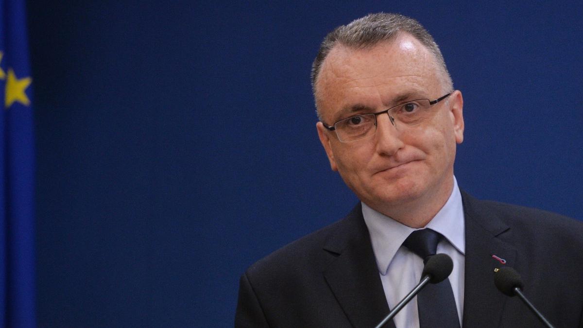 sorin cimpeanu profesori vaccinati predare online presiune parinti