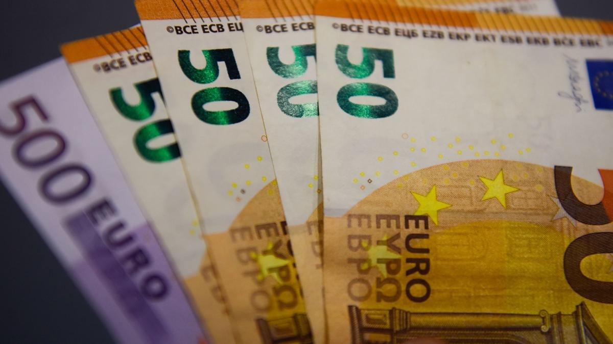 standard poors modifica ratingul romaniei de la negativ la stabil