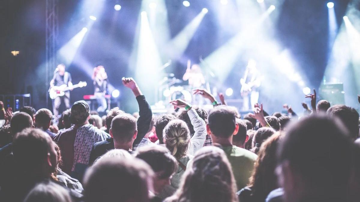 concerte untold fara masca plaja