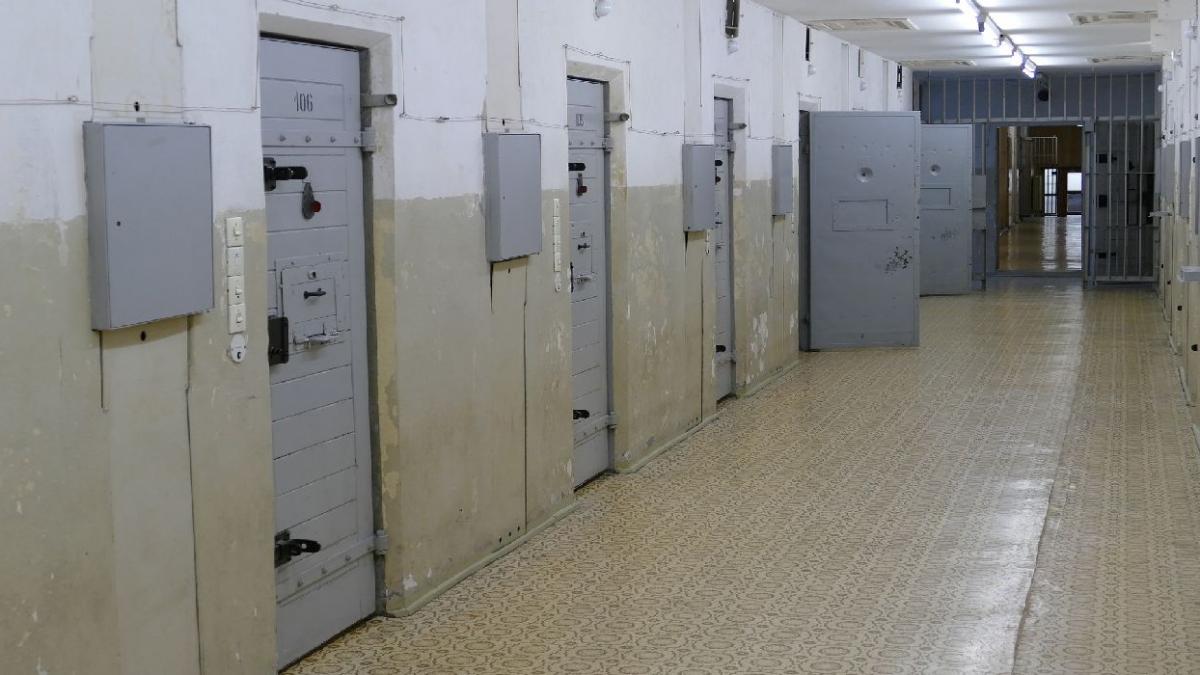 detinut condamnat moarte executie amanata 45 de ani probleme psihice