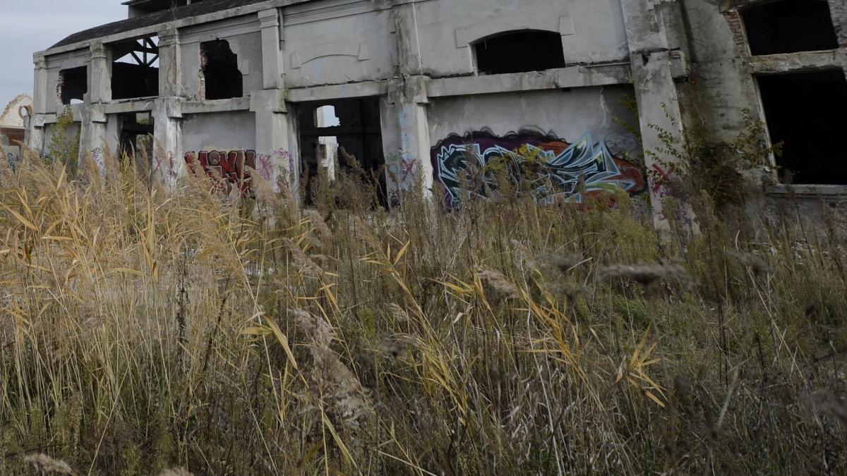 politist investigatii criminale a gasit iubita spanzurata fabrica dezafectata bucuresti