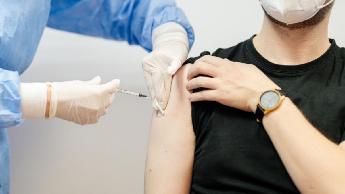 soc anafilactic dupa vaccinarea cu serul pfizer la un tanar de 23 de ani din brasov