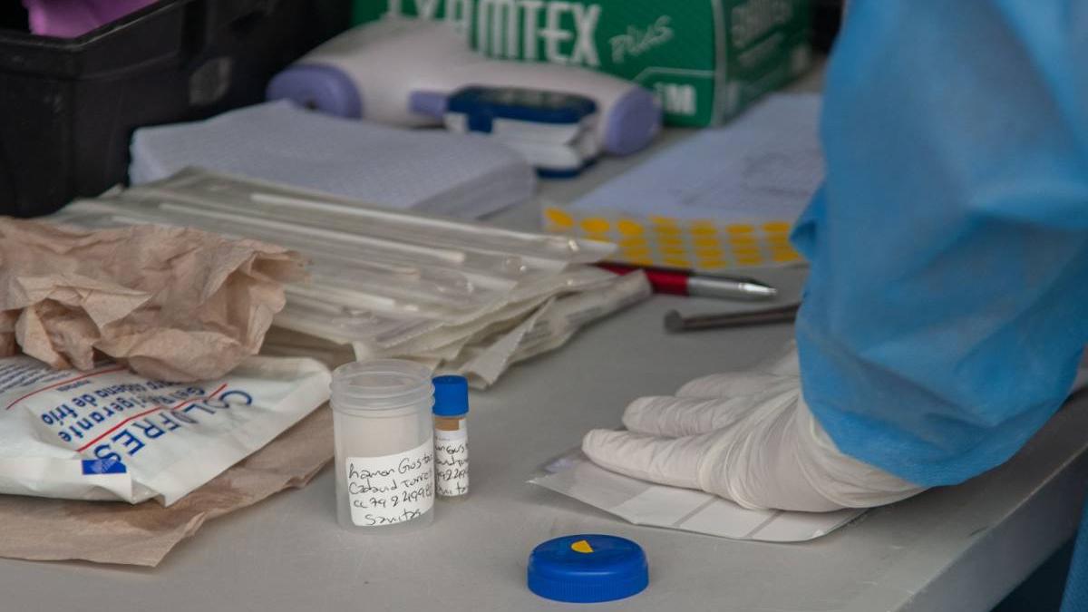 persoana ser fiziologic vaccin anti covid medic anchetat