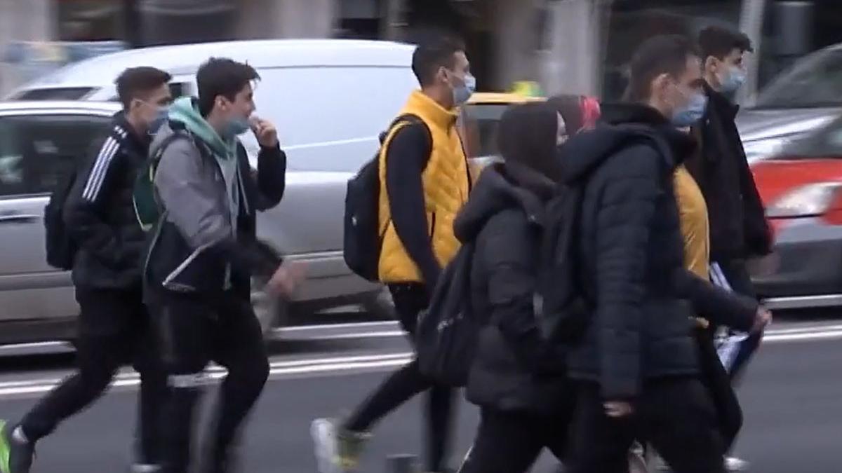 tineri romania acasa parinti eurostat