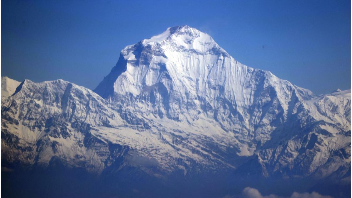 alpinist coronavirus everest