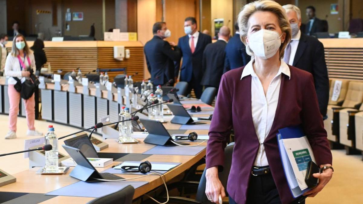 comisia europeana achizitionat doze vaccin pfizer livrare