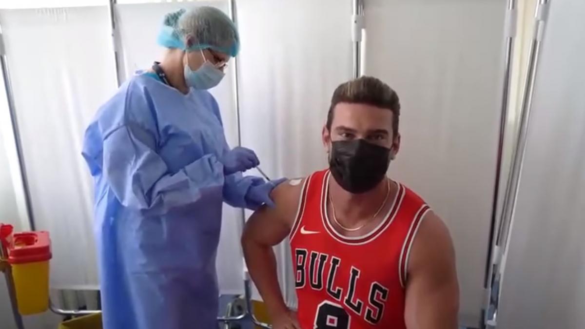 dorian popa vaccinat pfizer