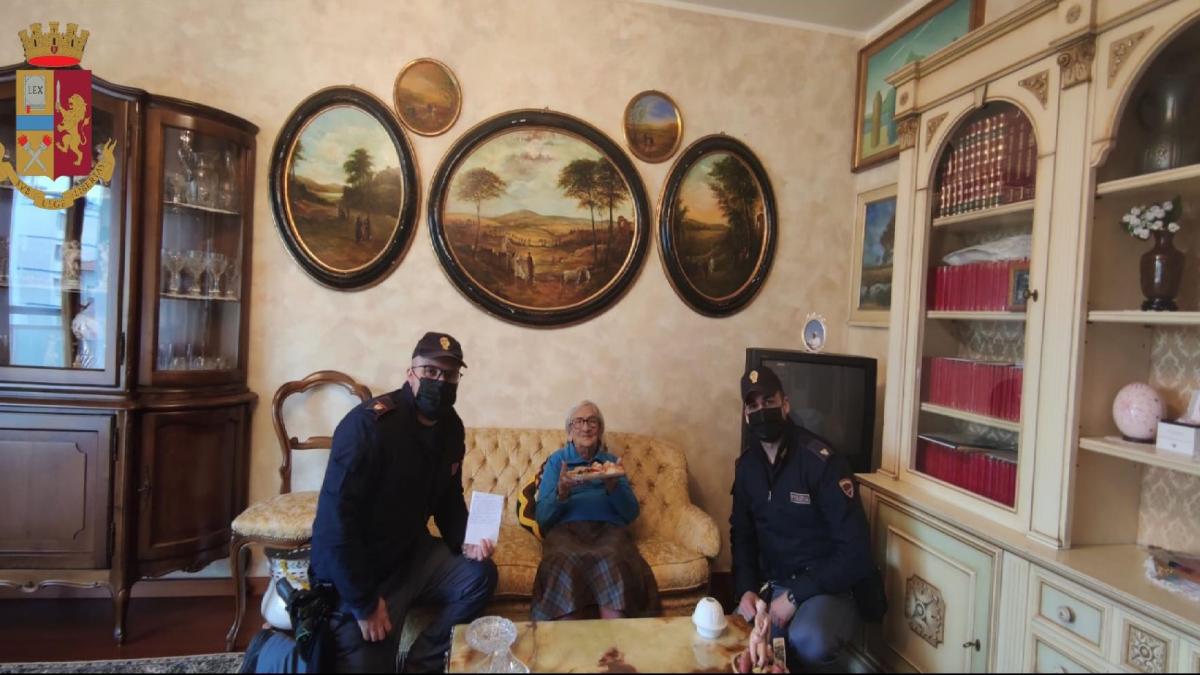 batrana italia mintit politia singuratate