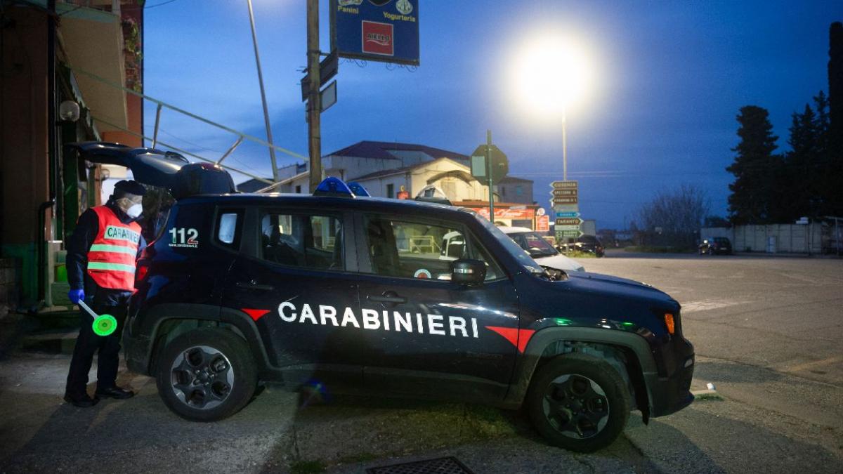 italian mort spulberat masina condusa roman