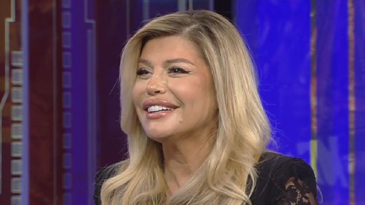 loredana groza muzica melodie manelisti vacante succes