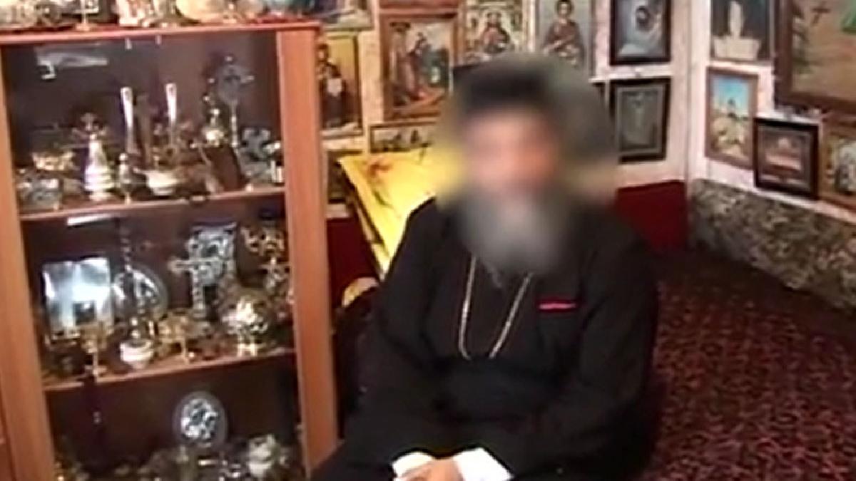 preot marin videle relatii intime minor mancare bani