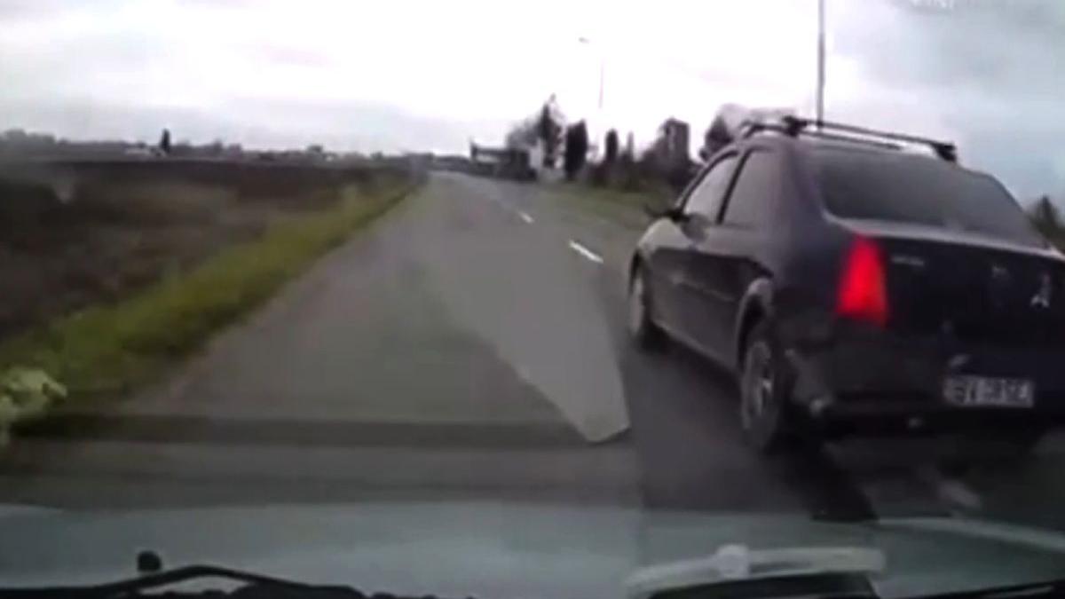 sofer logan brasov depasit trafic accident inexplicabil