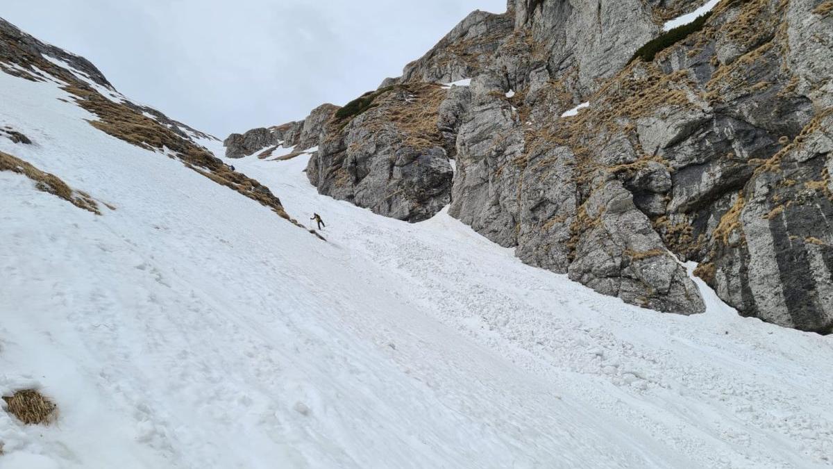 turisti blocati jepii mici bucegi salvamont