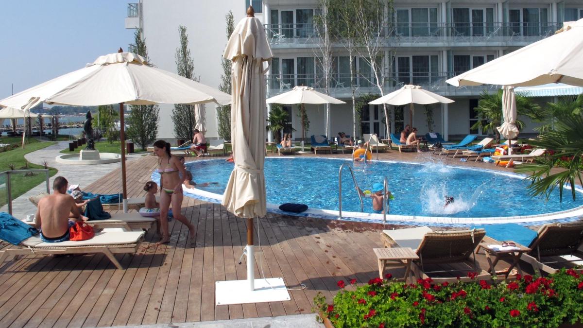 turistii litoral statiune mangalia taxa