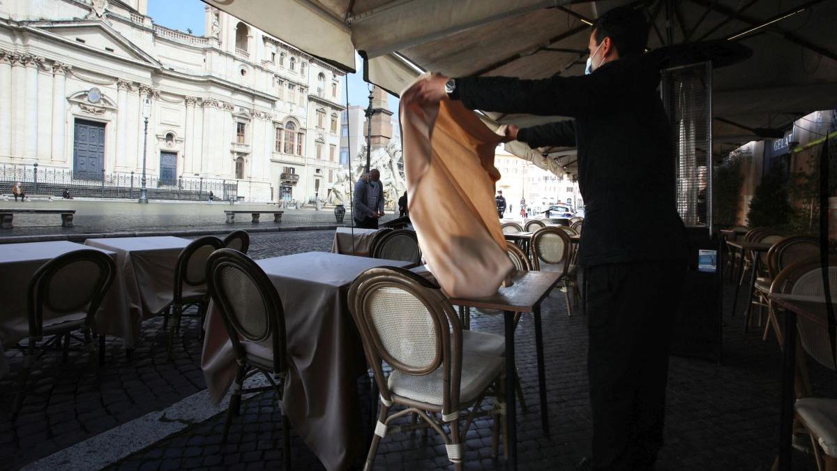 relaxare capitala restaurante deschise scenariu rosu