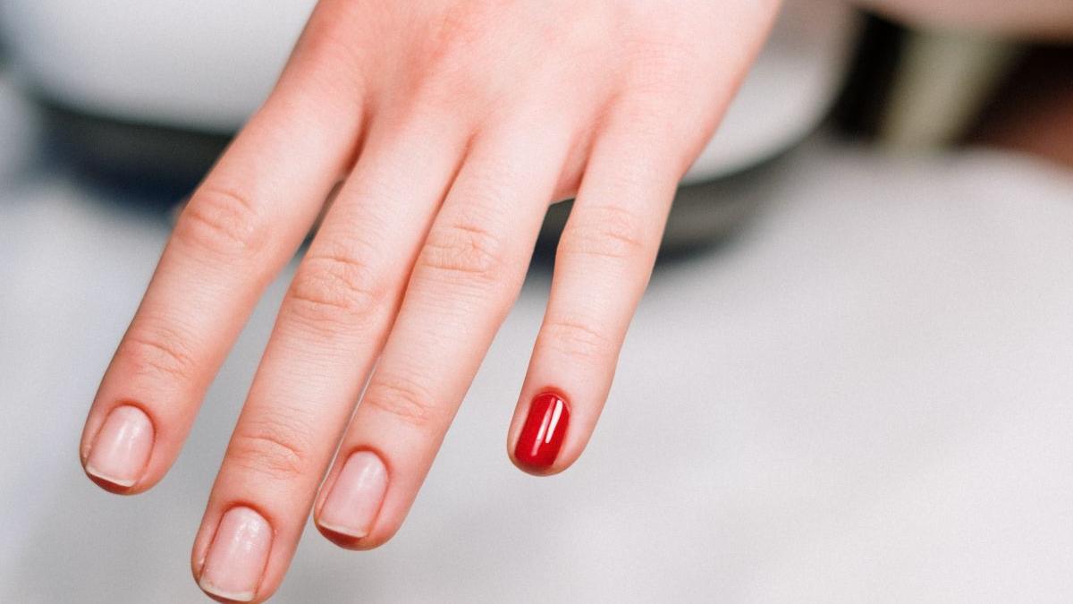 unghii covid nou simptom coronavirus tim spector