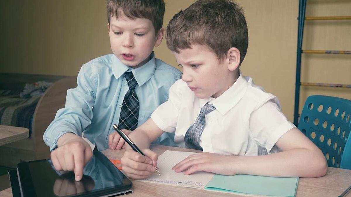 concurs scolar aristotel fundatia dan voiculescu pentru dezvoltarea romaniei