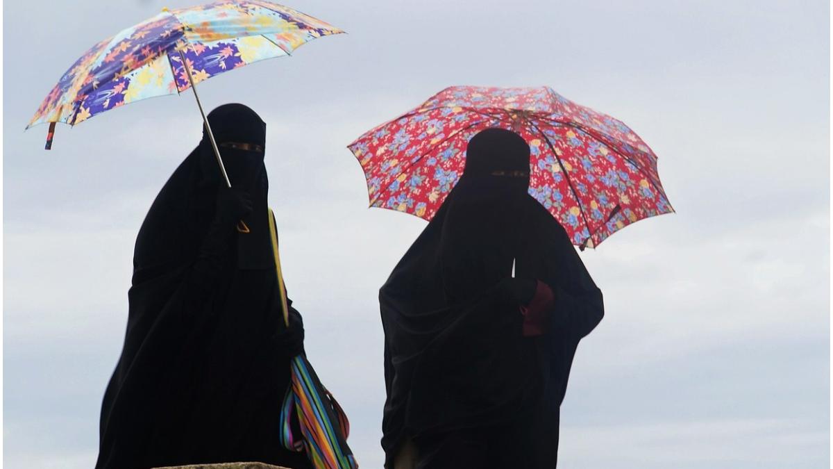 talibani anuleaza drepturile femeilor afganistan