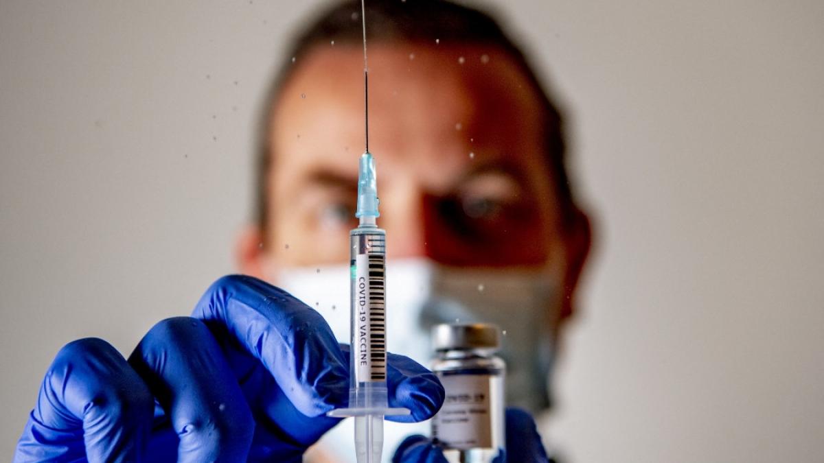 varstnici romania refuza vaccinarea