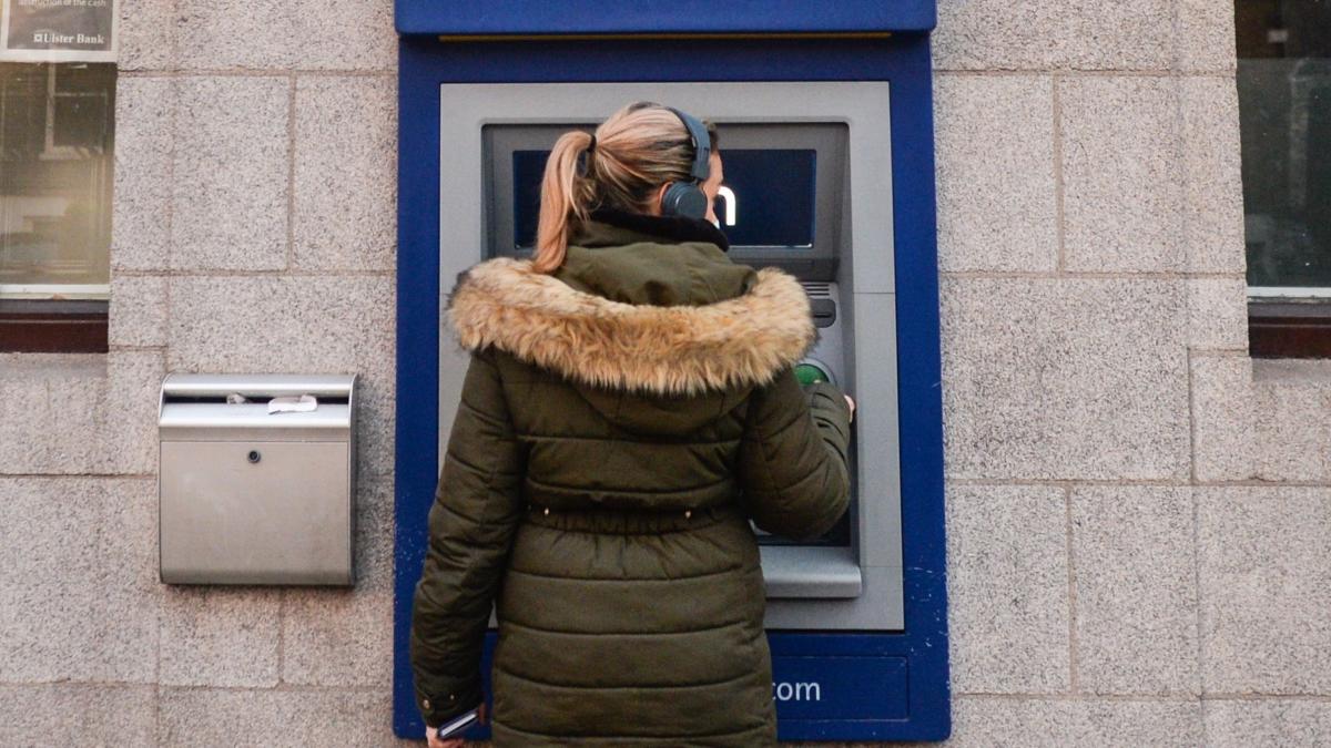 cine isi mai poate amana ratele la banca si care sunt pasii de urmat