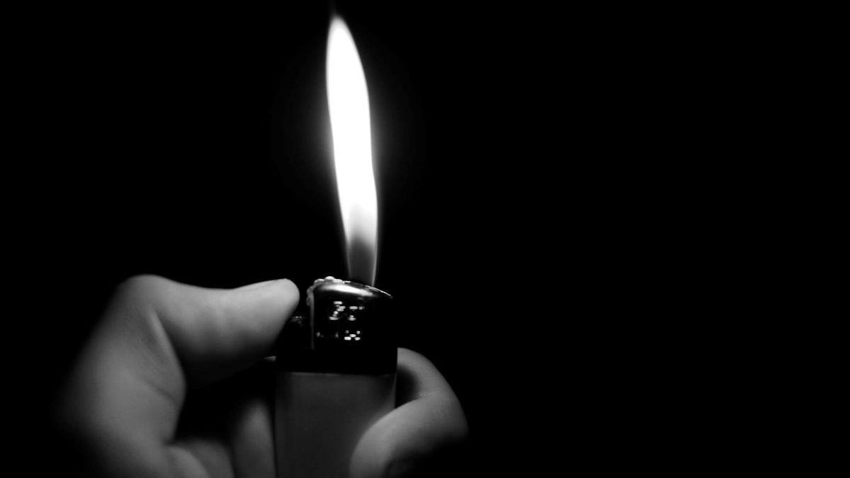 femeie stropita benzina incendiata puiesti vaslui