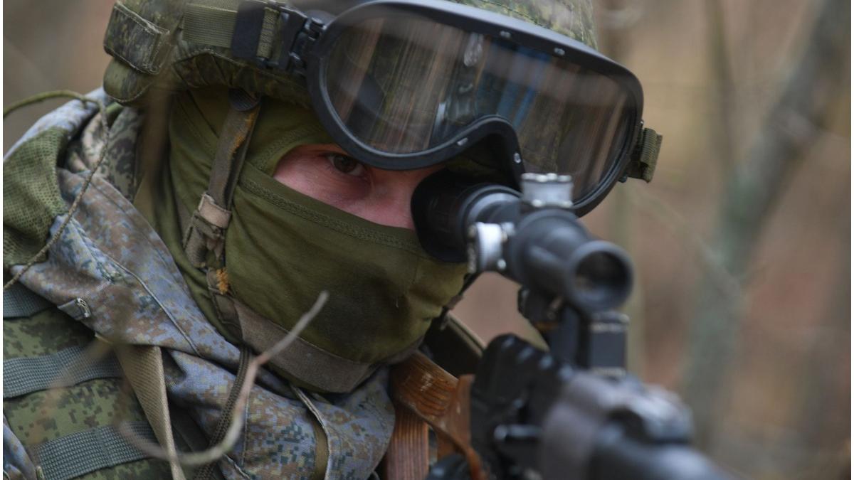 soldati rusi granita ucraina putin