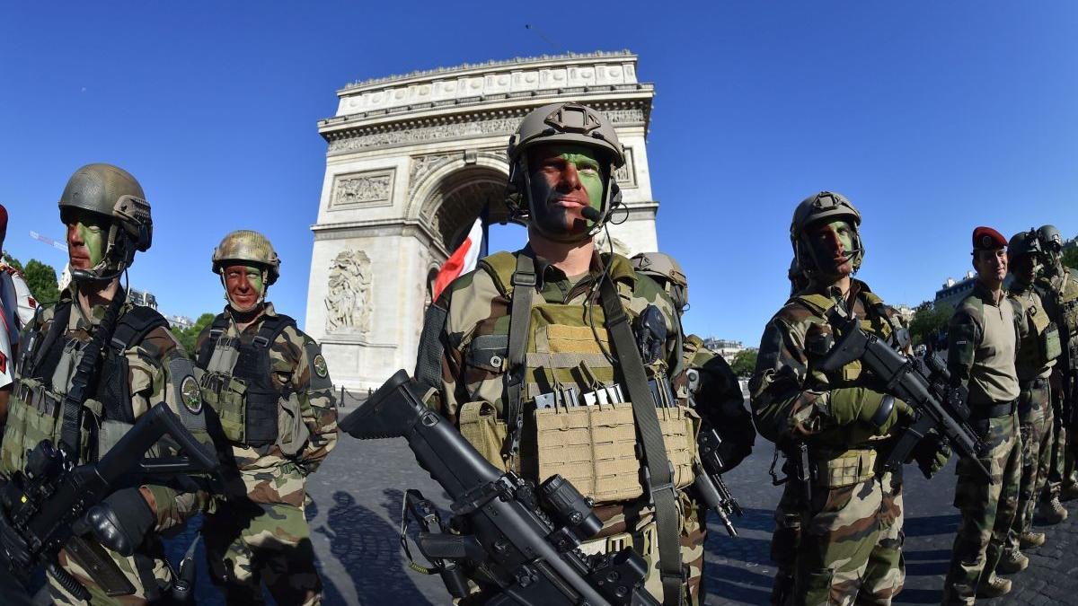 razboi civil franta militari islamism