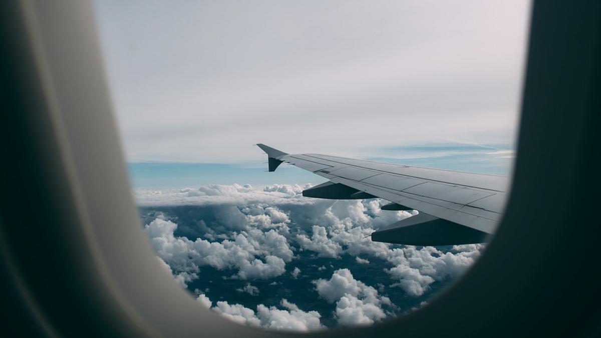 un avion cu ruta iasi egipt intors din drum la doar 10 minute dupa decolare