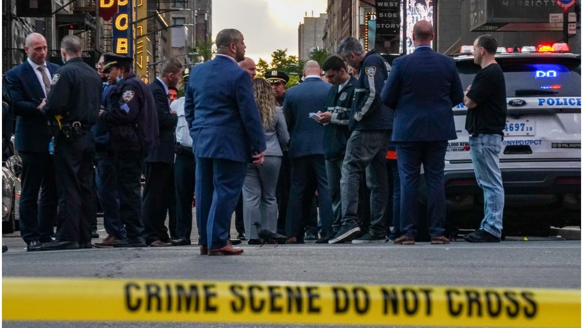 victima impuscata times square marturie