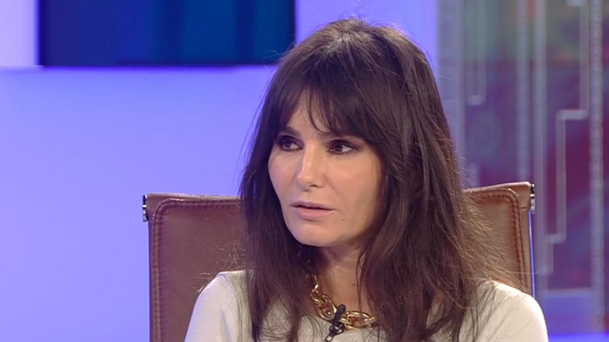 dana budeanu este o bataie de joc la adresa tuturor romanilor