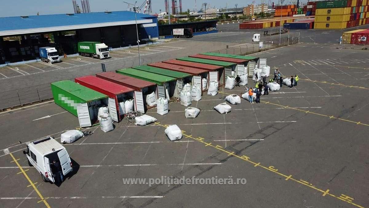 containere tone de deseuri gasite port de garda de coasta constanta