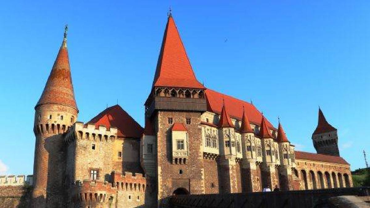 maraton de vaccinare covid 19 castelul corvinilor