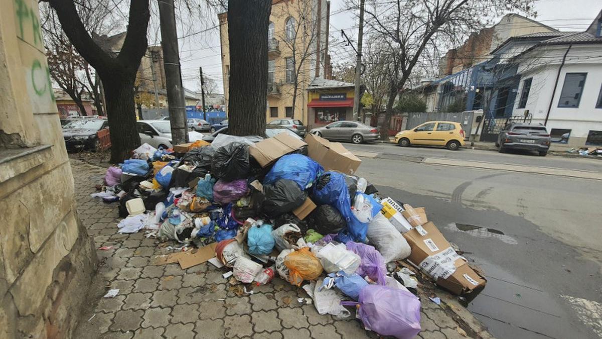 romprest ameninta ridica gunoaiele sectorul 1