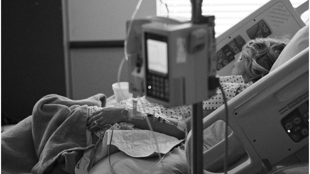 femeie accent strain operatie