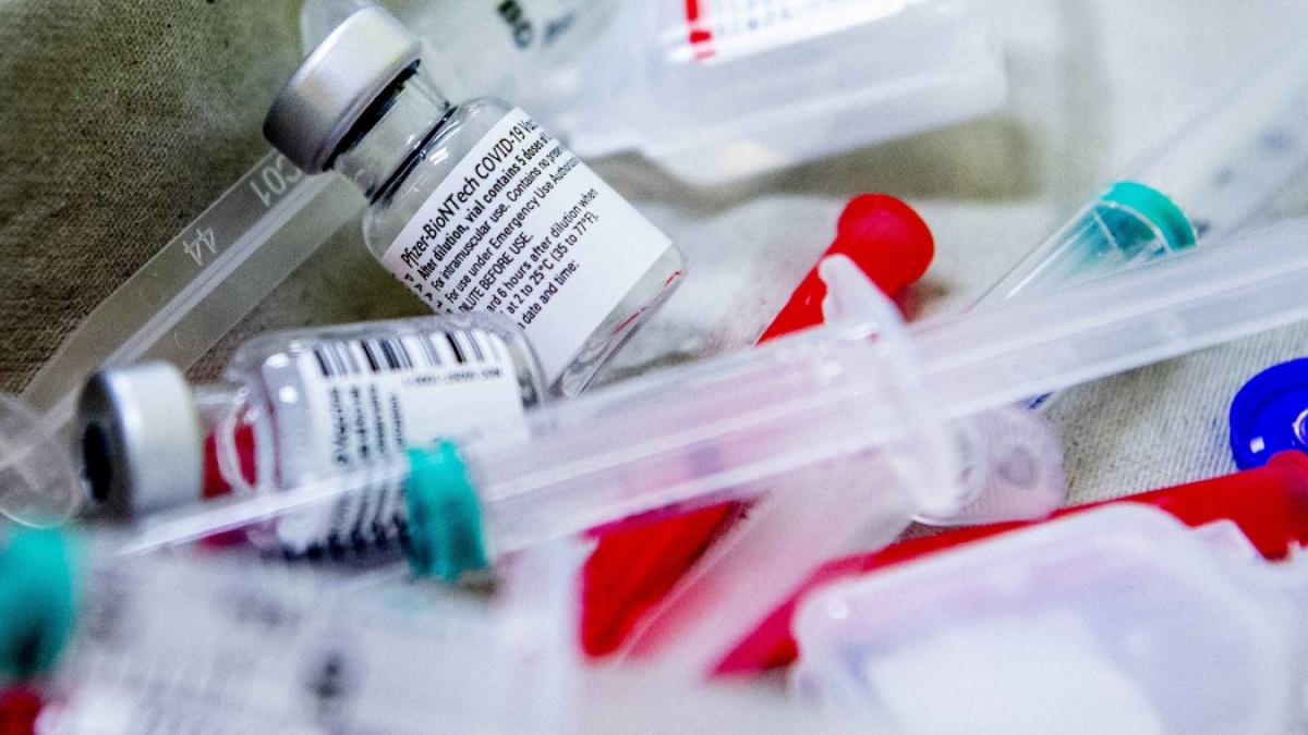 frisoane dureri cap dureri musculare reactii adverse combinare vaccinuri covid