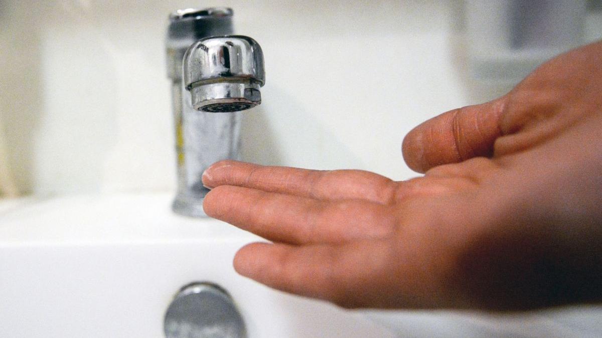 galati oameni fara apa lucrari