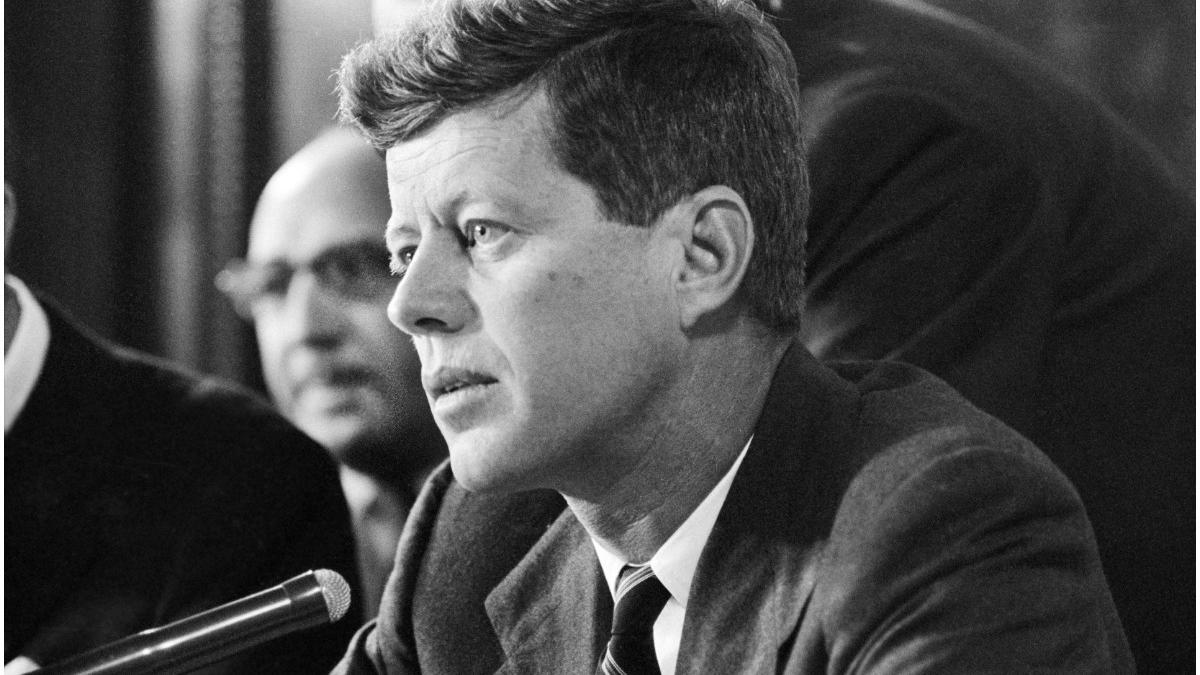 scrisori kennedy amanta licitatie