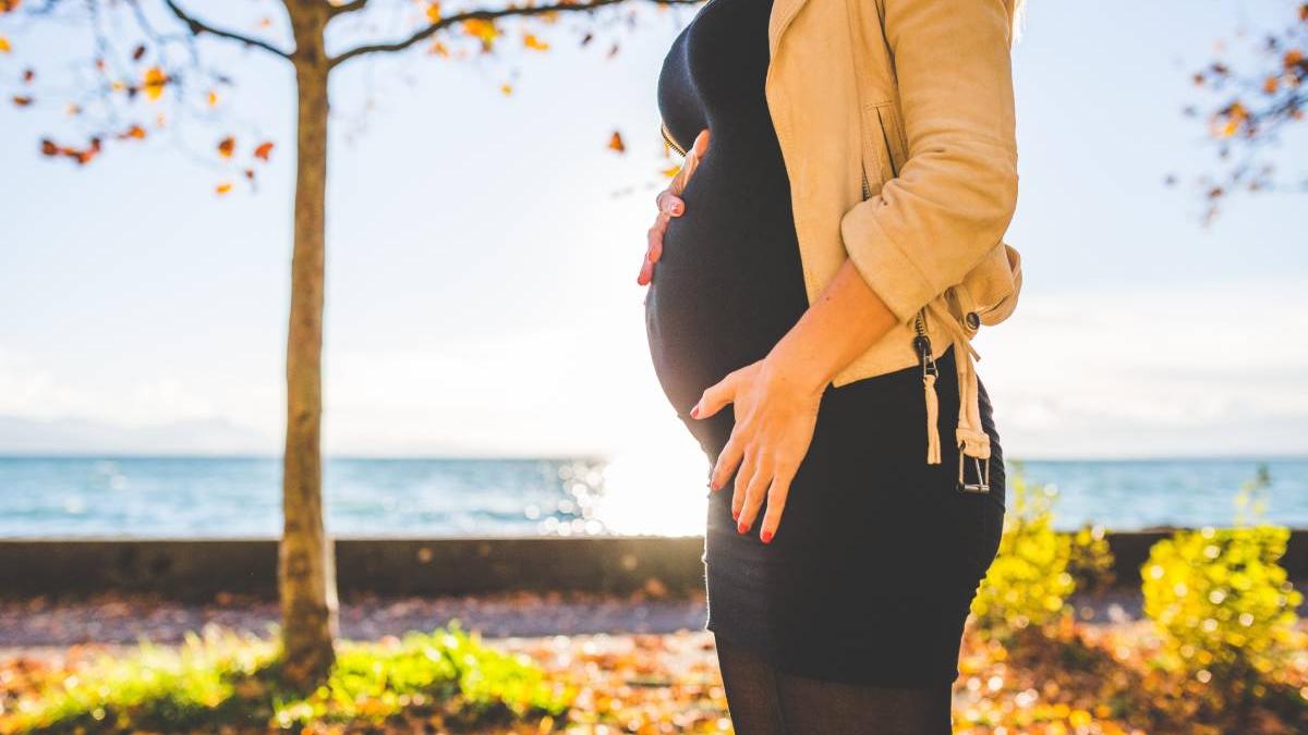 femei insarcinate vaccin transmis anticorpi alaptare