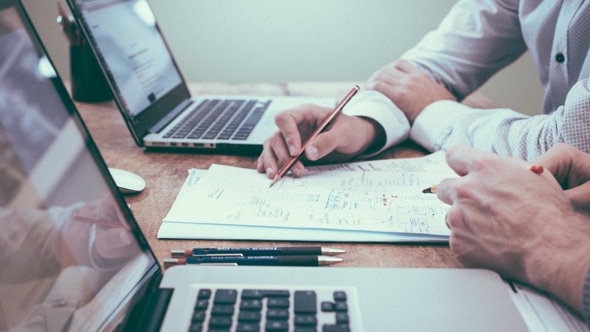 Programul de muncă prelungit crește riscul de deces, avertizează OMS