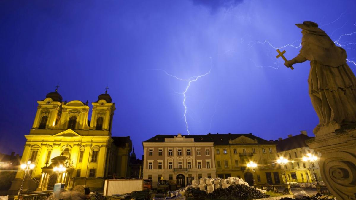 cod galben portocaliu furtuni grindina 28 de judete