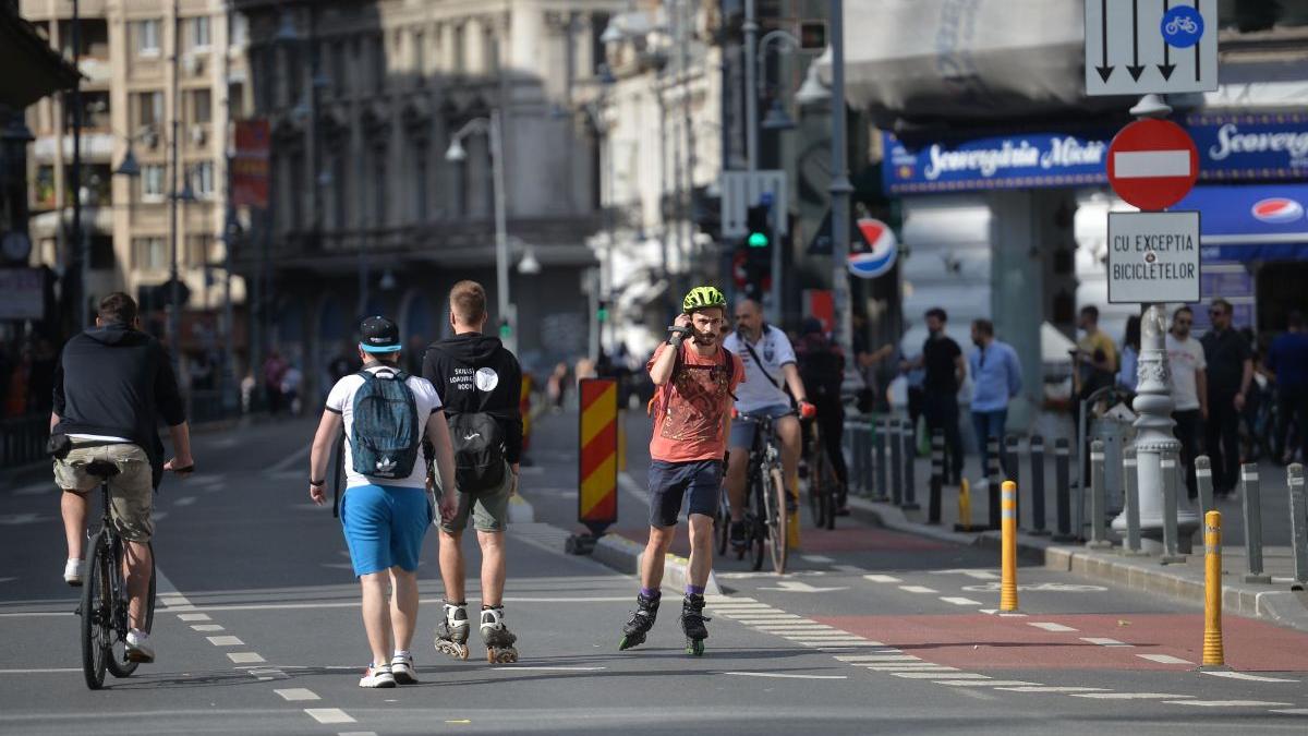 centru capitala pietonal weekend